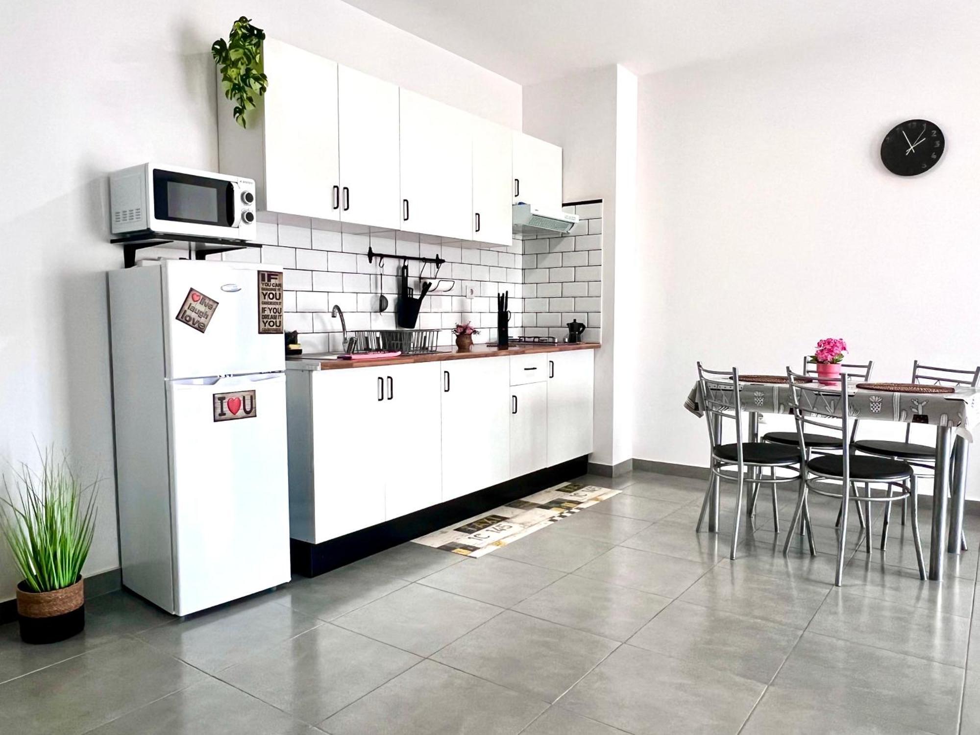 Animos! Apartments - 10 Modern Apartments Near The City & Beach, Perfect For Nomads, Travellers, Families, Watersports! Santa Maria Εξωτερικό φωτογραφία